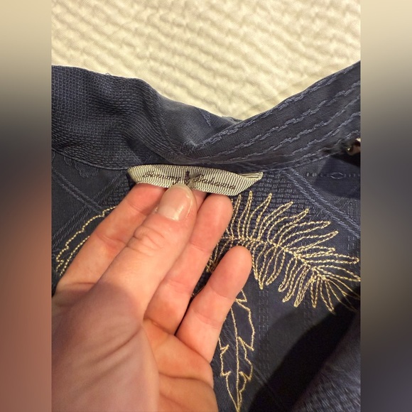 Tommy Bahama silk Navy Blue Short Sleeve Button-Up Shirt size XL - Picture 4 of 7